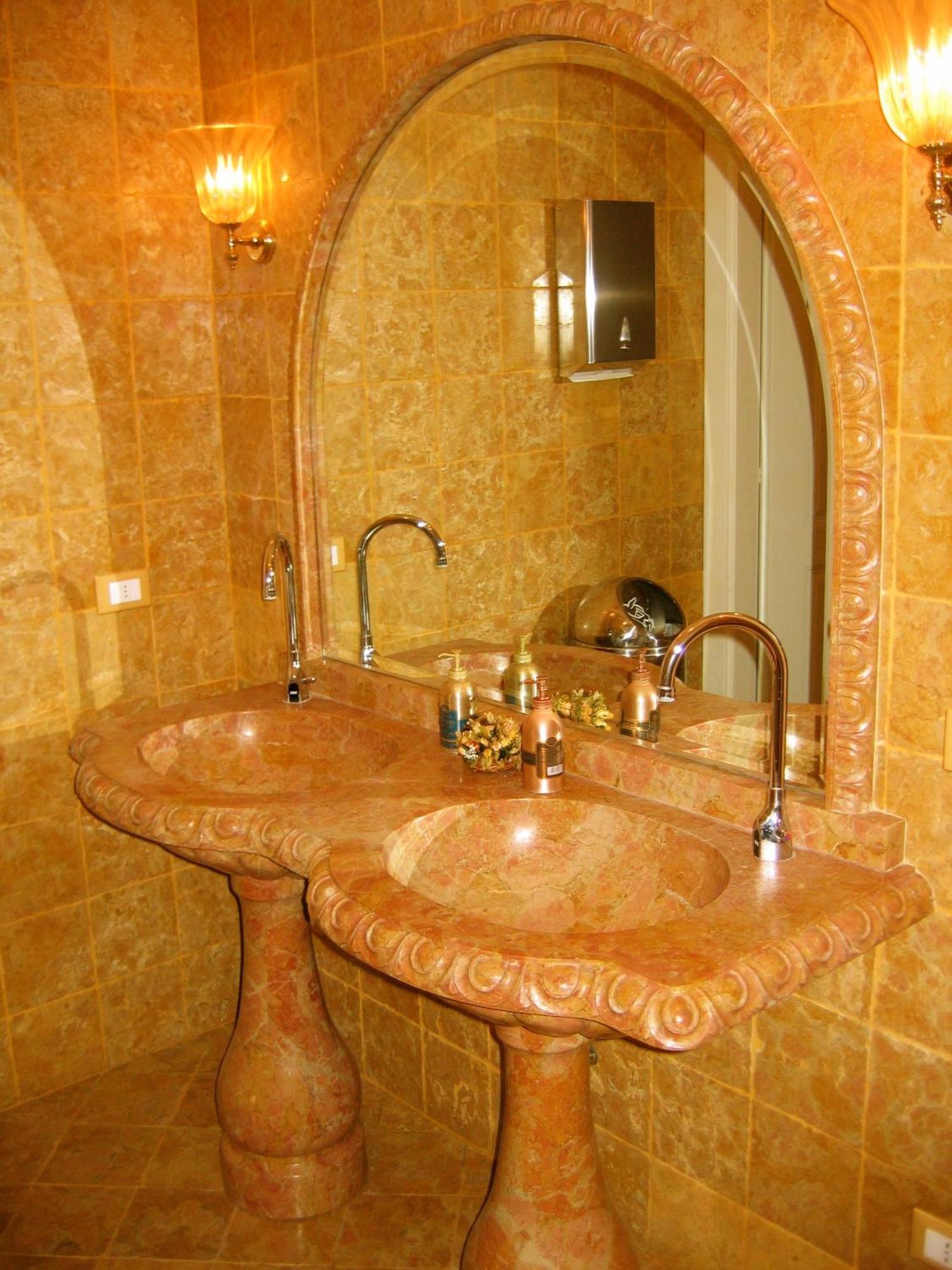 Hotel La Dolce Vita Кавайон-Веронезе Экстерьер фото