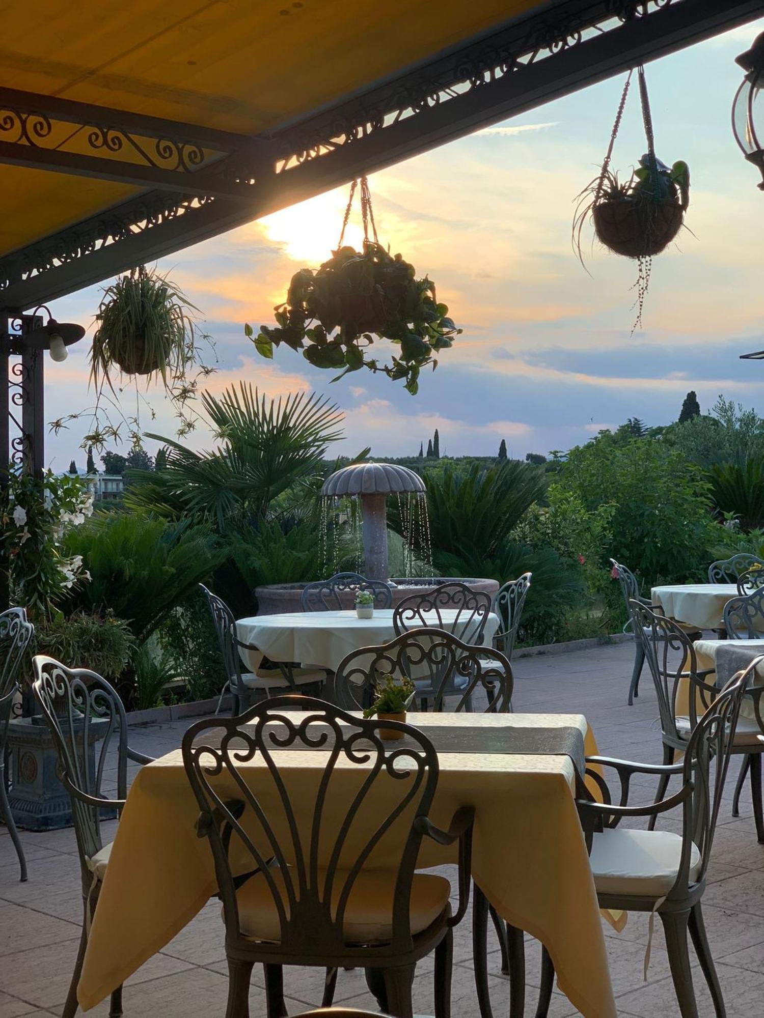 Hotel La Dolce Vita Кавайон-Веронезе Экстерьер фото
