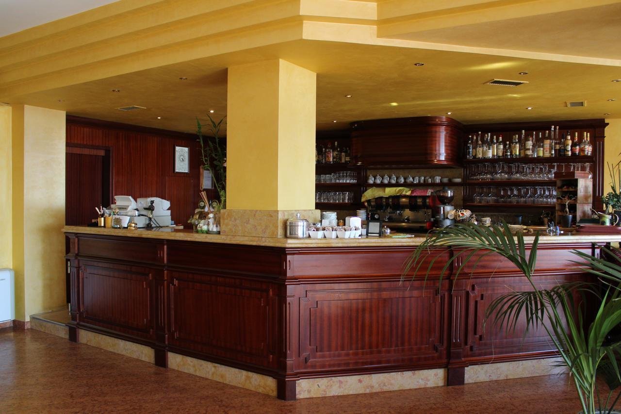 Hotel La Dolce Vita Кавайон-Веронезе Экстерьер фото